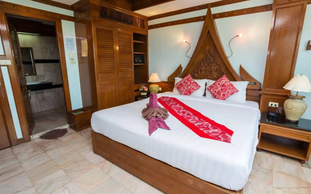 Grand Blue Hotel