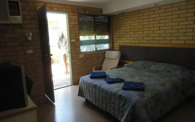 The Lodge Motel