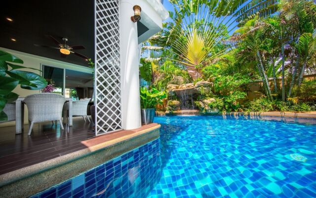 PARADISE Pool Villa Pattaya in Tropicana Village 0