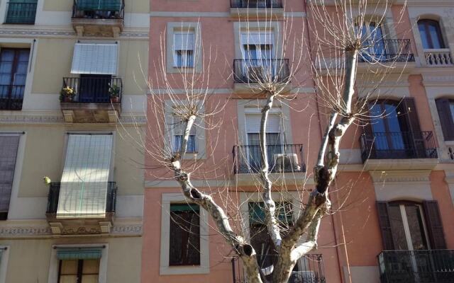 Отель Sant Antoni Market Барселона вид на фасад