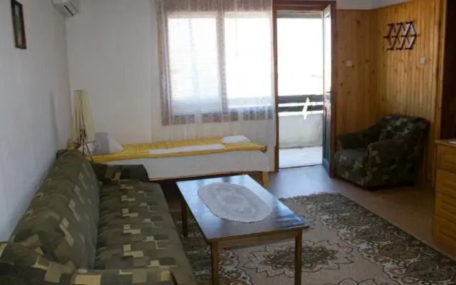 Keni Guest House