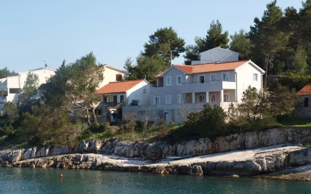Apartments Jakov