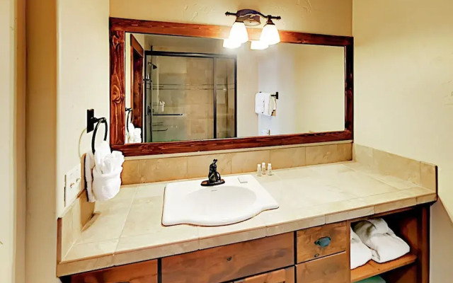 85 Cozens Pointe - 2 Br Townhouse