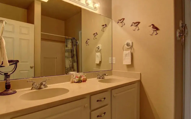 Lazy Pelican - Two Bedroom Townhome