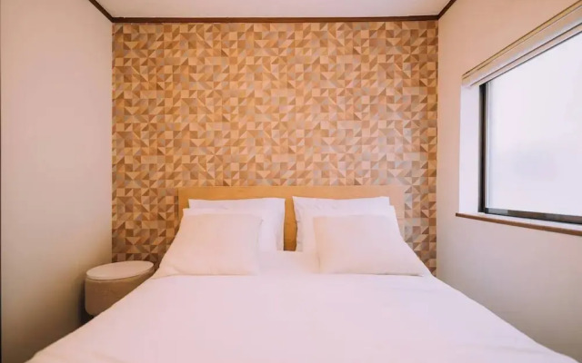 5BDR 1.5BA Osaka Castle House