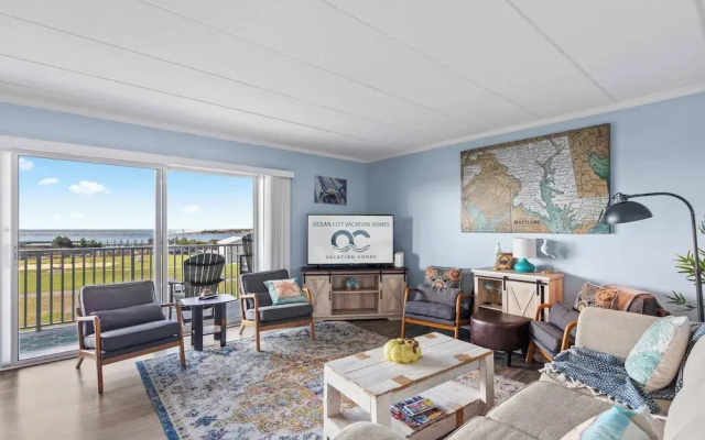 Assateague House 308 Downtown Bayfront Bliss