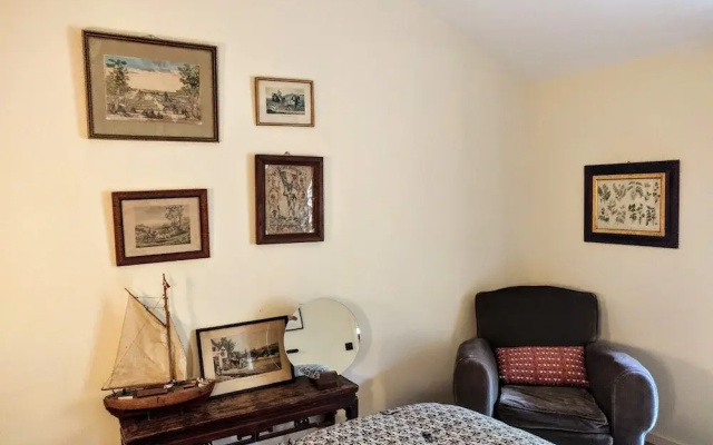 Lyon Country House