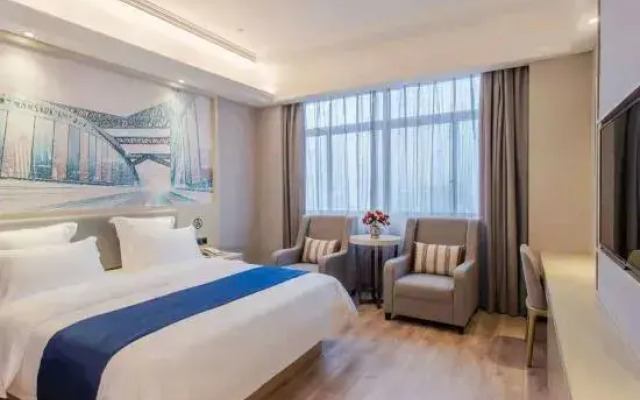 Yizhe Hotel (Nanning Dashatian Jianshe Road Subway Station Store)