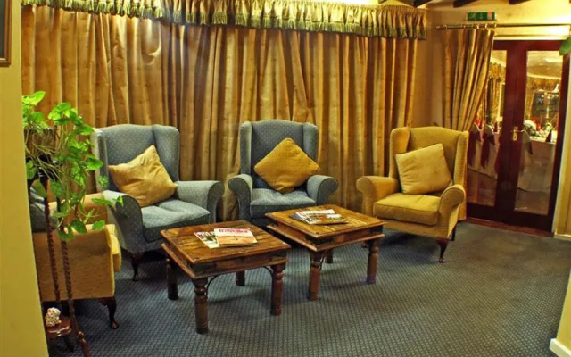 Elva Lodge Hotel