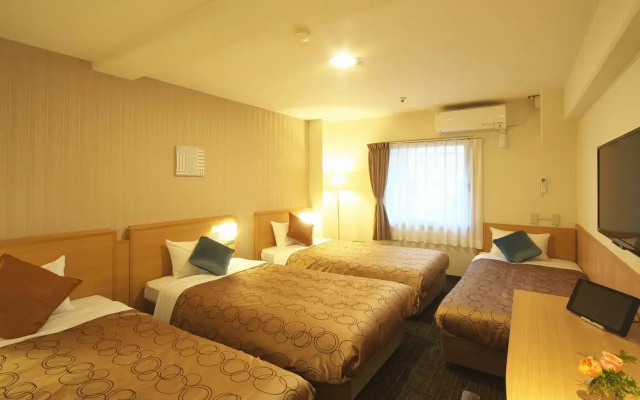 Yokohama Heiwa Plaza Hotel