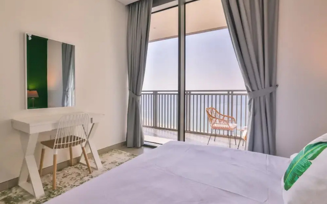 Luxury Marina View 2BR Flats Dubai by Belvilla