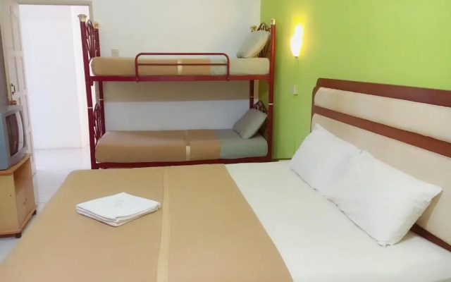 Dindings Pantai Desair Apartment By DPD