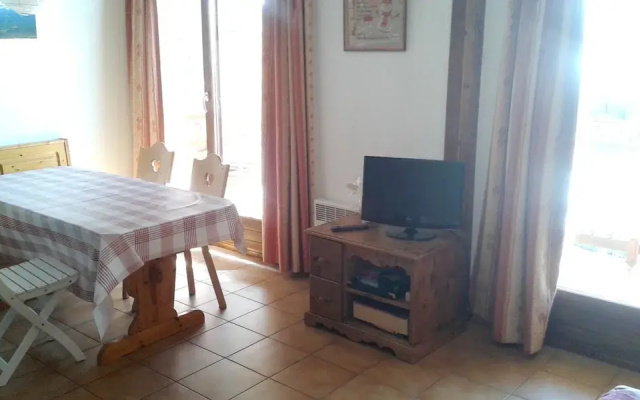 Studio in Praz-sur-arly, With Wonderful Mountain View and Enclosed Gar