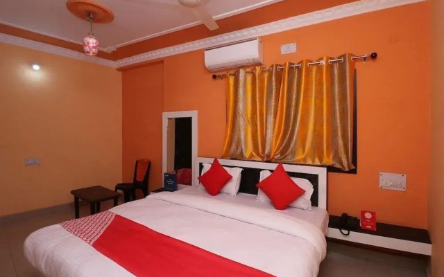 Hotel J B Palace