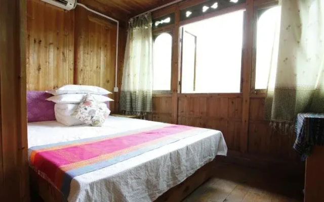 Longsheng Golden Dragon Country Villa