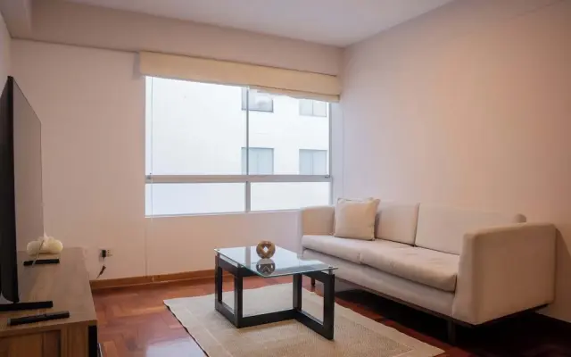w Charming 3BR Apartment in Miraflores
