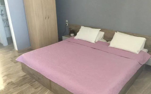 Alexandros Apartments