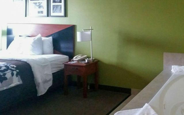 Sleep Inn & Suites Pleasant Hill - Des Moines