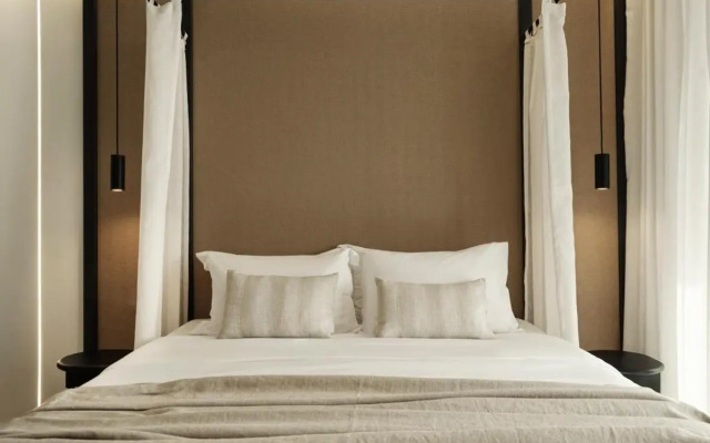 Ezio Bo Luxury Living