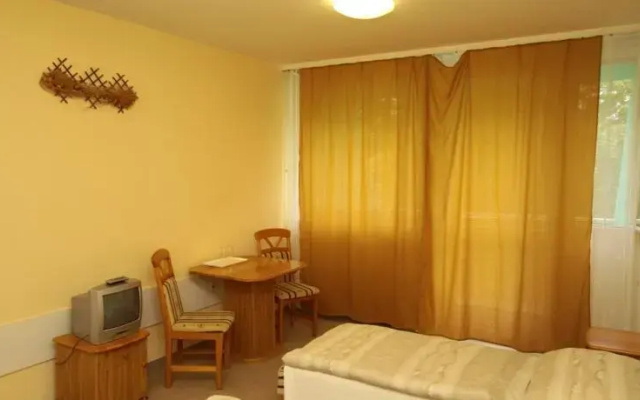 Hotel Beremend Rose