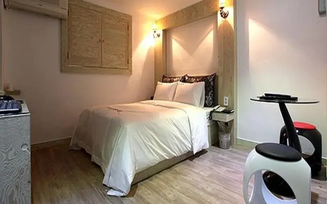 One Night and Two Days Hotel
