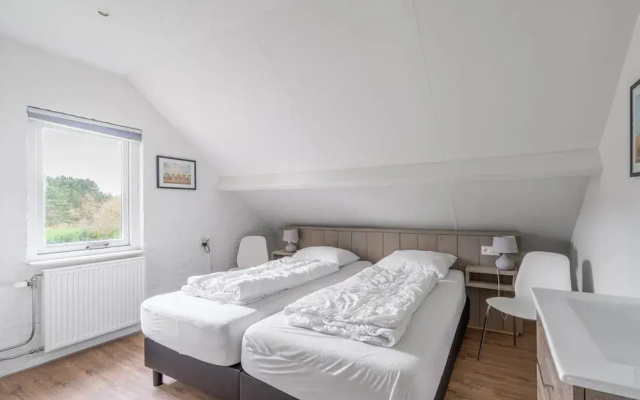Modernly Furnished Holiday Home for 6 People