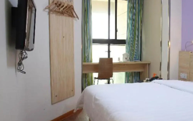 7Days Inn Chengdu Century City New Exhibition Center