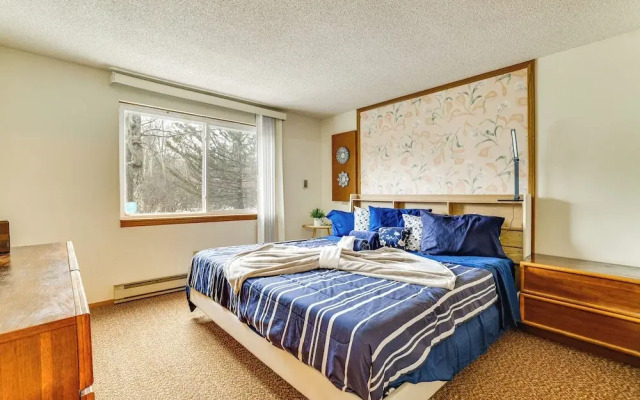 Ski, Swim & Hike! Family Home in Tobyhanna