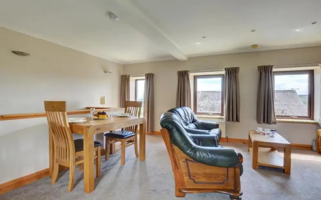 Traditional Holiday Home With Beautiful Views Over Meadows
