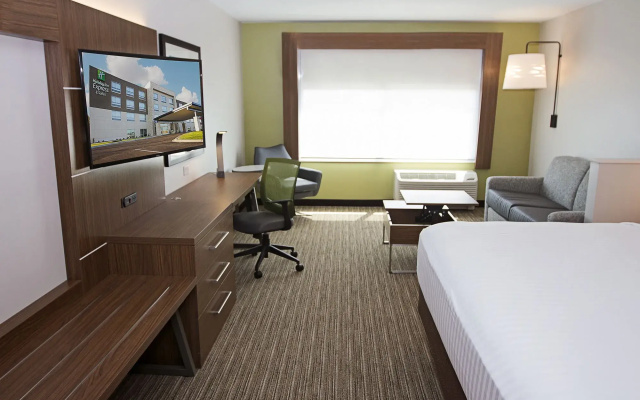 Holiday Inn Express & Suites Greenwood Mall by IHG