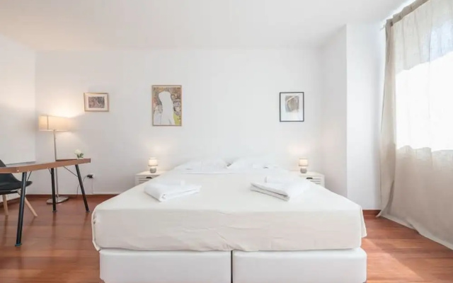 Adelos Villa With Sauna and Rooftop Garden In Elliniko