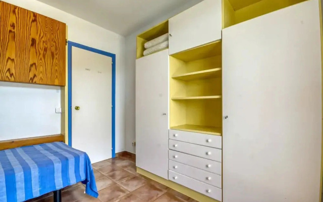 Apartment in Roses Near Beach