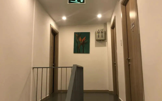 Vindy House