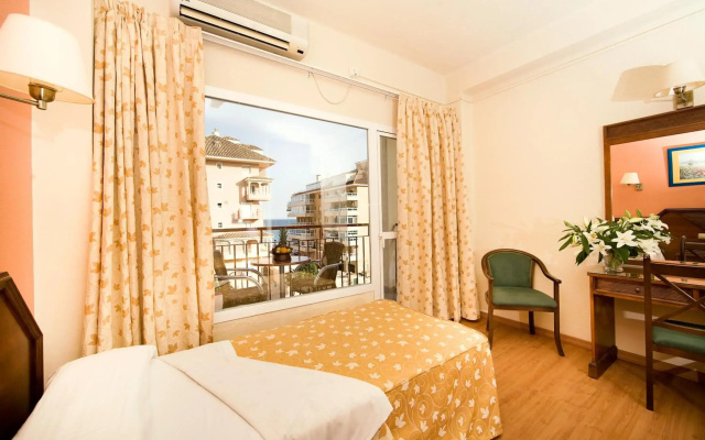 Hotel Monarque Cendrillón