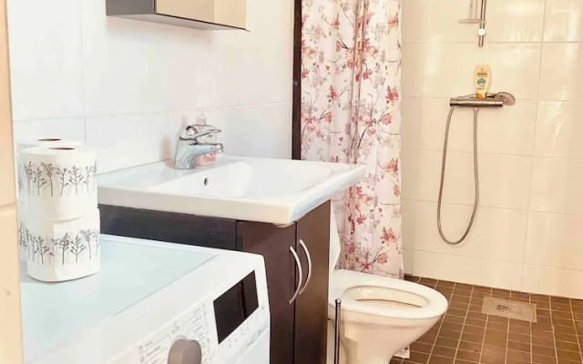 Lovely 3-bed Flat In Stockholm