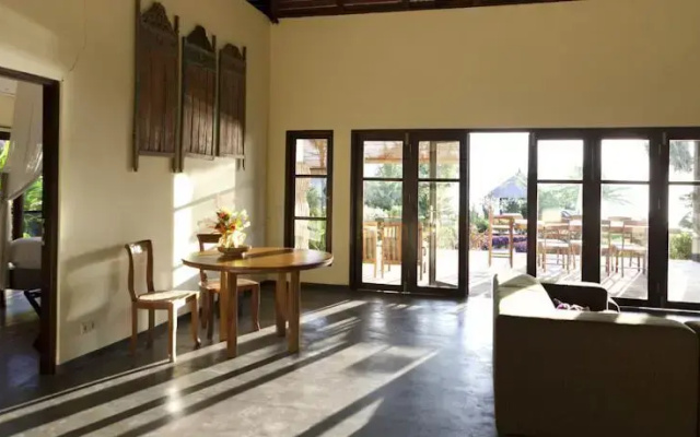 Kundalini Beach Houses