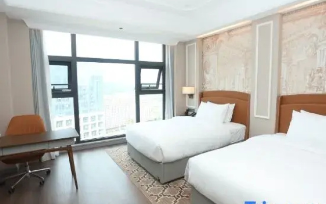 Vienna International Hotel (Wuyue Square Branch, Yan'an New Area)