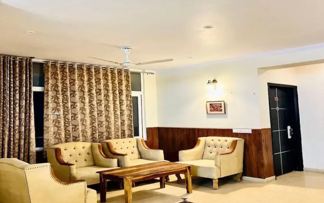 Hotel Raj Villa