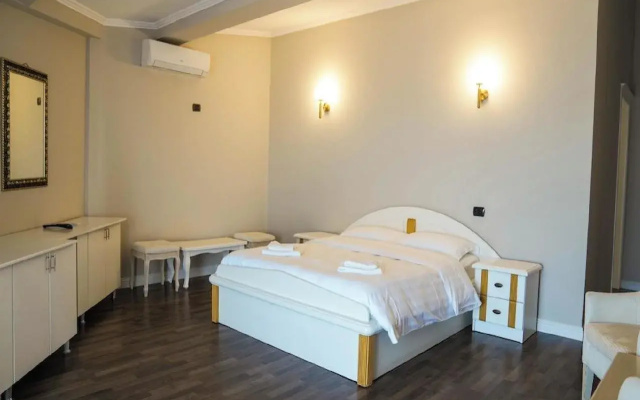 Hotel Majestic