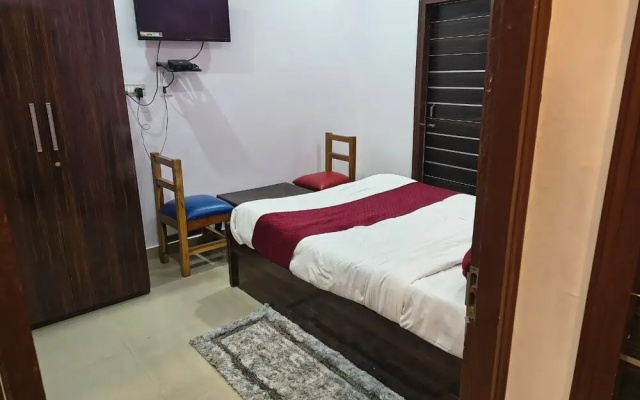 Hotel Trimurti Inn