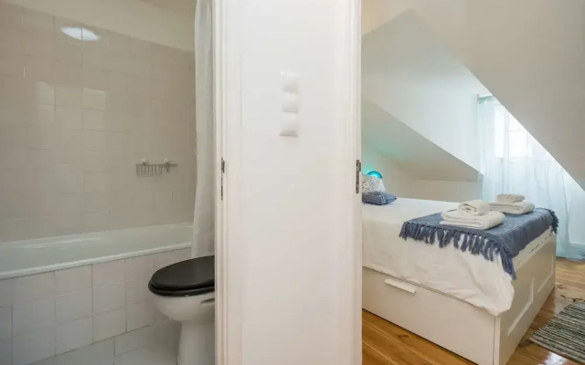 Comfortable and Trendy Lisbon Apartment