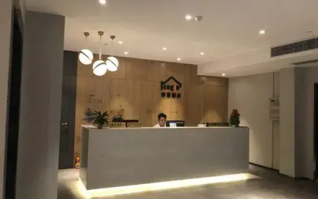 Rongju Hotel（Xuhui Longhua Riverside）