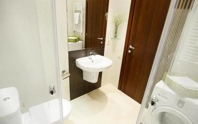 8 Givi Kartozia Street, M2 on hippodrome