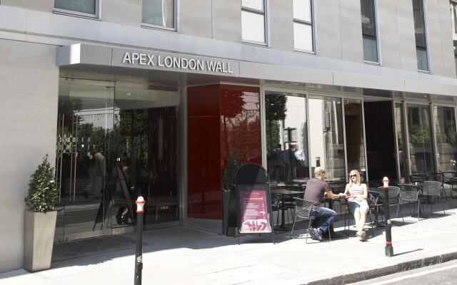 Apex London Wall Hotel вид на фасад