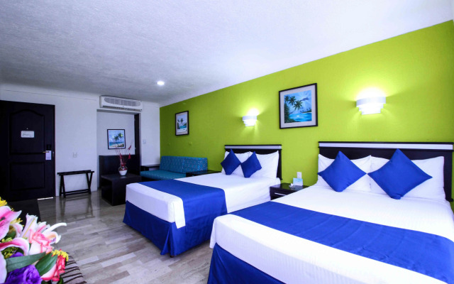 Aquamarina Beach Hotel