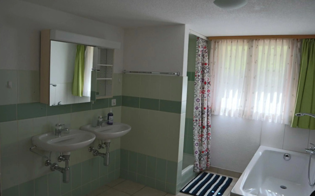 Harri's BnB in Kandersteg, Ferienwohnung