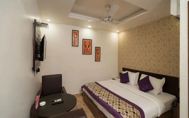 Hotel RR Palace by OYO Rooms