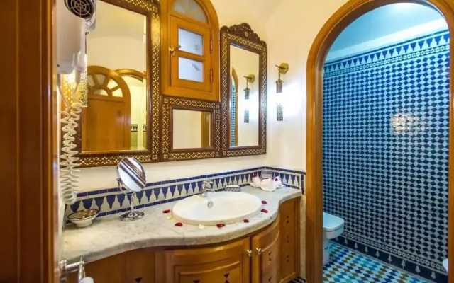 Room in B&B - Riad Authentic Palace & Spa - Suite Andalouse