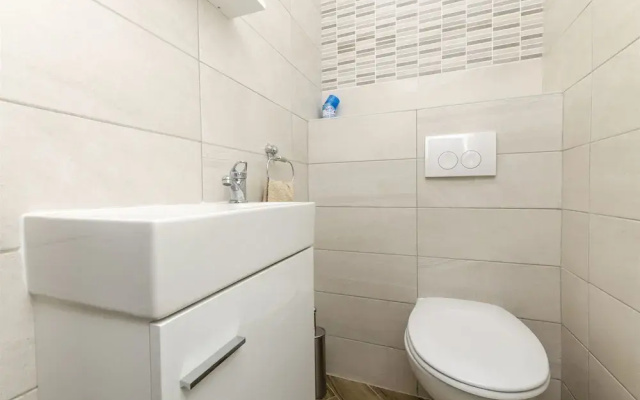 Apartment Pocrnja