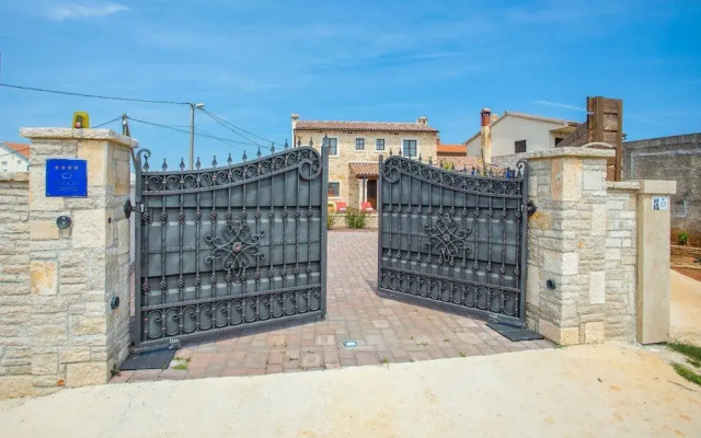 Villa Gina